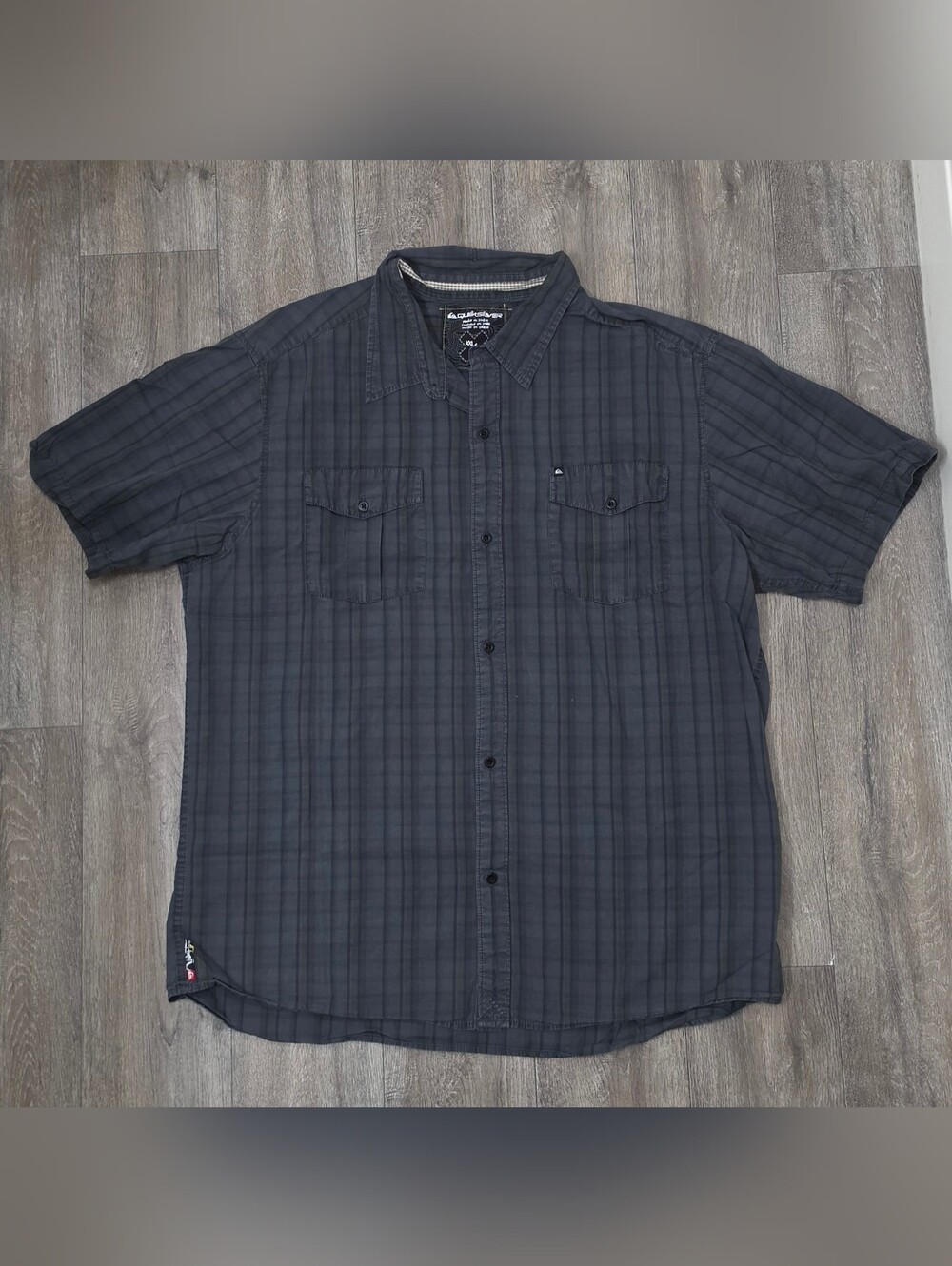 Quiksilver Men's Charcoal Gray Plaid Short-Sleeve Button-Down Shirt-Size XXL